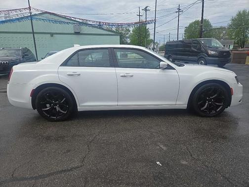 2021 Chrysler 300 S