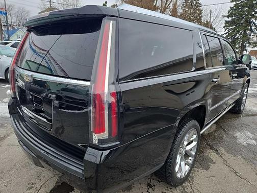 2017 Cadillac Escalade ESV Premium Luxury