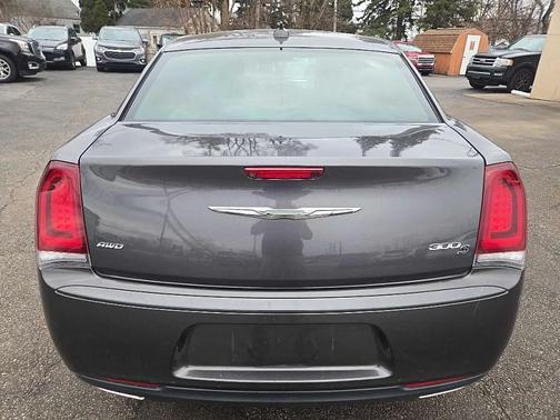 2019 Chrysler 300 S