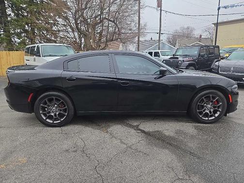 2017 Dodge Charger SXT
