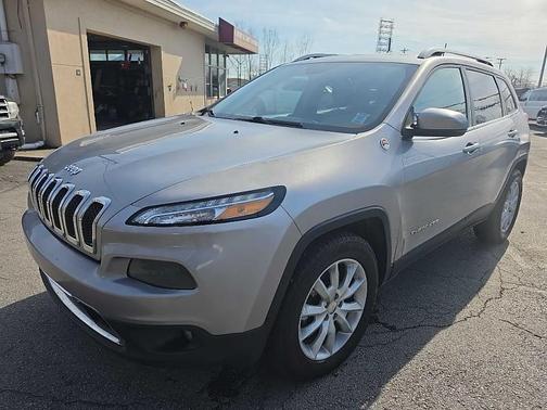 Silver 2016 Jeep Cherokee Limited