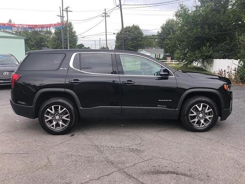 2022 GMC Acadia SLE