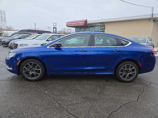 2016 Chrysler 200 C
