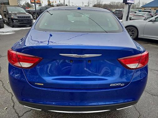 2016 Chrysler 200 C