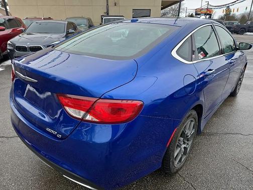 2016 Chrysler 200 C