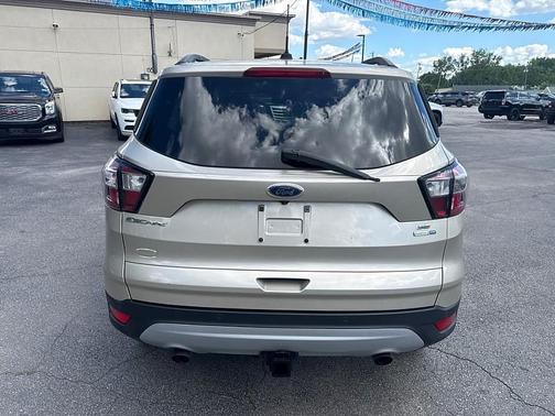 Gold 2017 Ford Escape SE