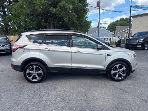 Gold 2017 Ford Escape SE