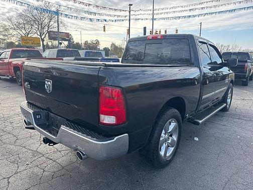 2016 RAM 1500 SLT