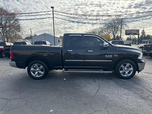 2016 RAM 1500 SLT