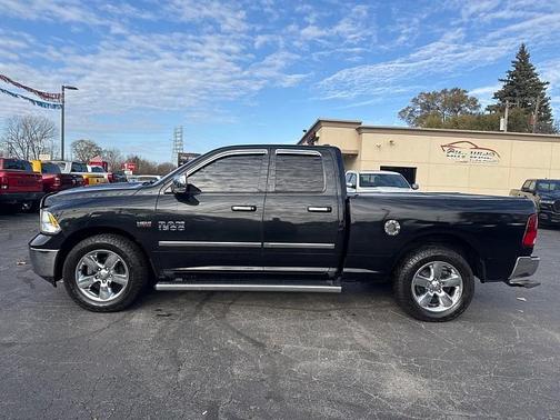 2016 RAM 1500 SLT