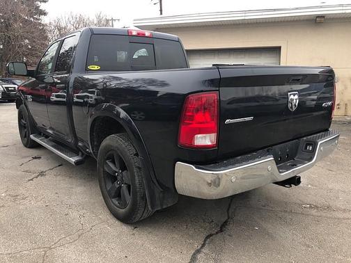 2016 RAM 1500 SLT