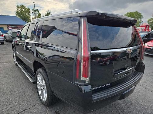 2017 Cadillac Escalade ESV Platinum