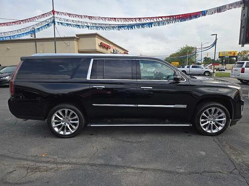2017 Cadillac Escalade ESV Platinum
