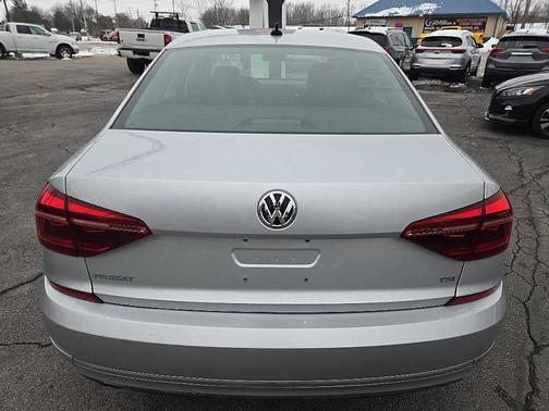 2019 Volkswagen Passat 2.0T Wolfsburg