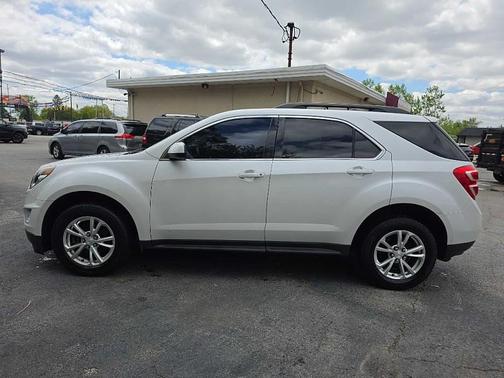 White 2017 Chevrolet Equinox