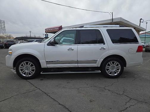 2014 Lincoln Navigator Base
