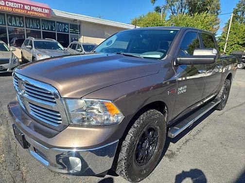 2018 RAM 1500 SLT
