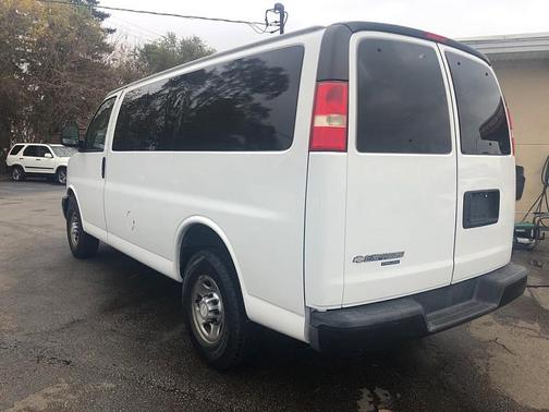 2016 Chevrolet Express 2500 LS