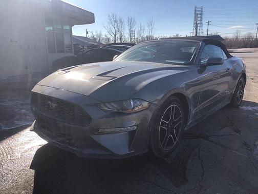 2022 Ford Mustang EcoBoost