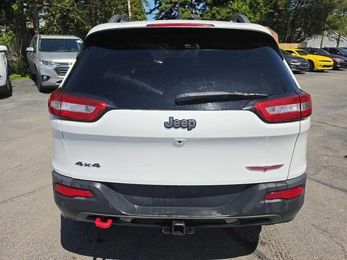 White 2017 Jeep Cherokee Trailhawk
