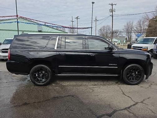 Black 2020 GMC Yukon XL Denali SUV