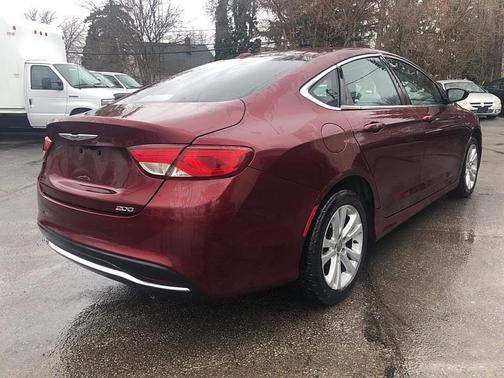 2015 Chrysler 200 Limited