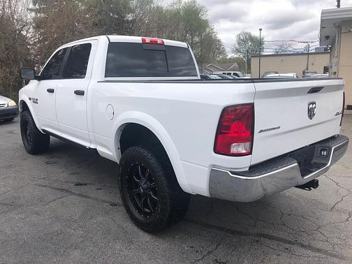 2017 RAM 1500 SLT