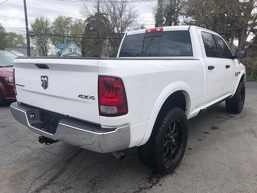 2017 RAM 1500 SLT