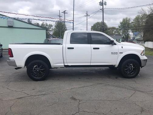 2017 RAM 1500 SLT