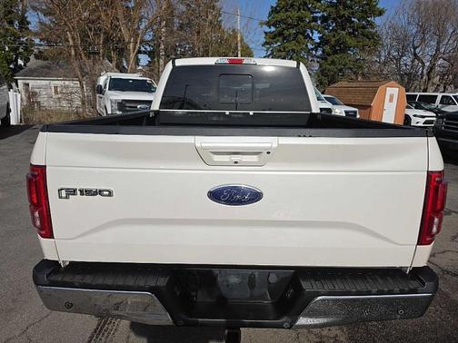 White 2016 Ford F-150 Lariat