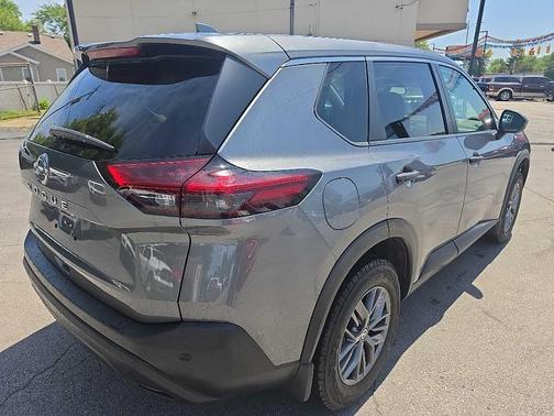 Gray 2021 Nissan Rogue S