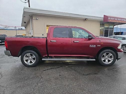 2017 RAM 1500 SLT