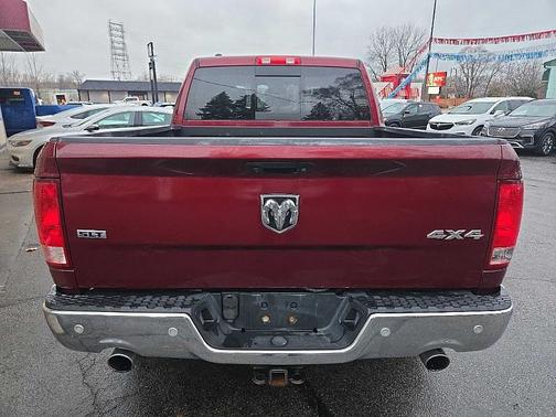 2017 RAM 1500 SLT