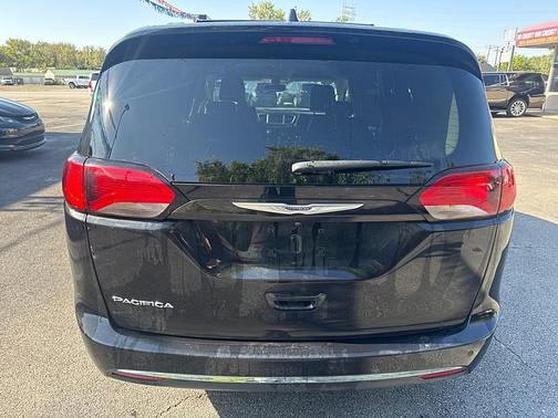 2020 Chrysler Pacifica Touring-L