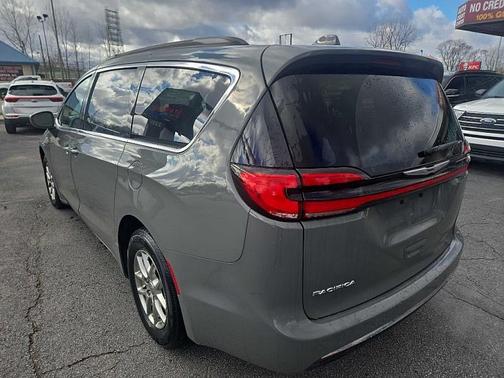 2022 Chrysler Pacifica Touring