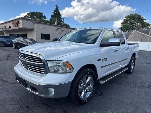 2016 RAM 1500 SLT