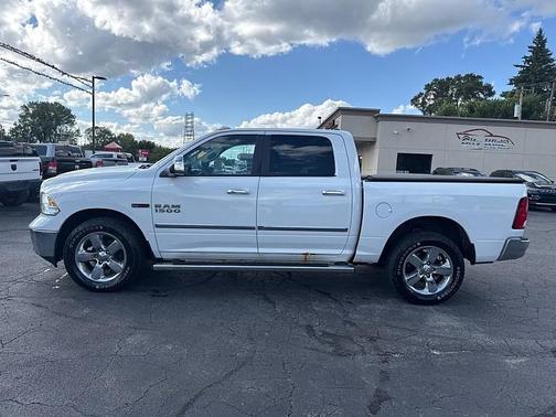 2016 RAM 1500 SLT
