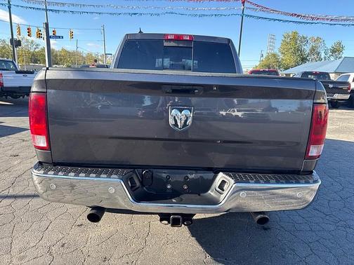 2016 RAM 1500 SLT