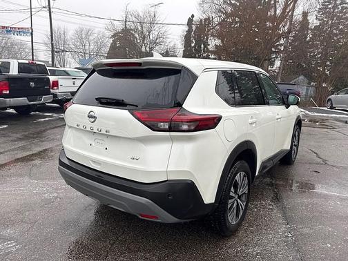 2021 Nissan Rogue SV