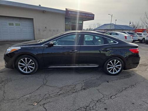 2017 Hyundai Azera Base