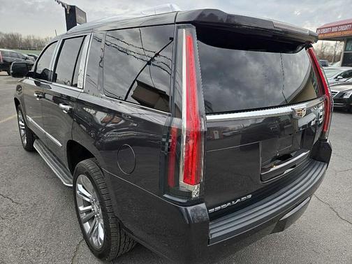 2017 Cadillac Escalade Luxury