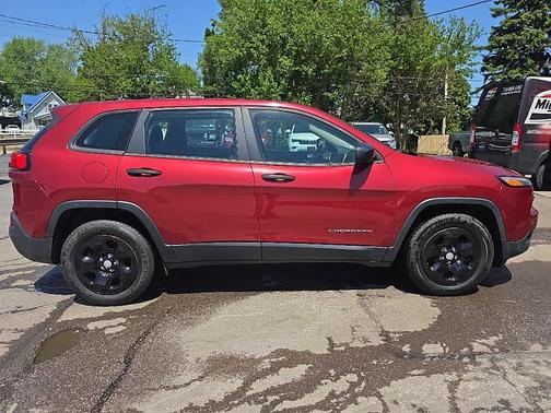 Red 2016 Jeep Cherokee Sport