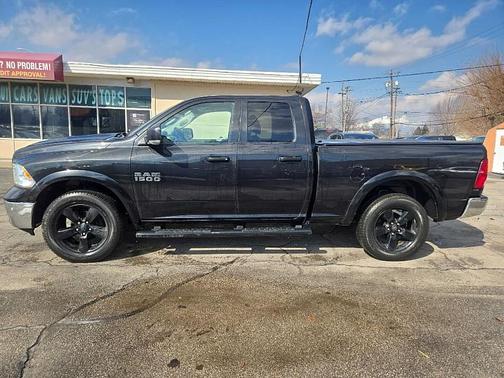 2017 RAM 1500 SLT
