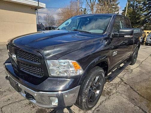2017 RAM 1500 SLT