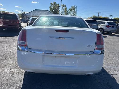 2014 Chrysler 300 Base
