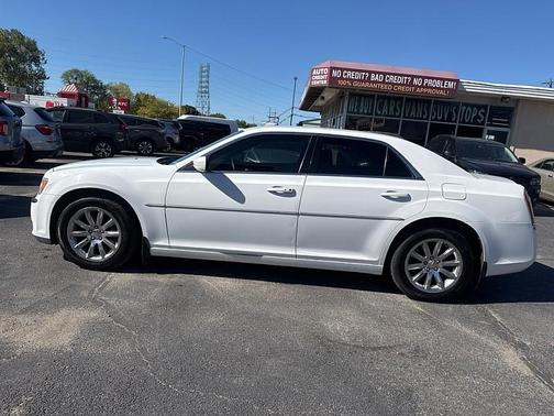 2014 Chrysler 300 Base