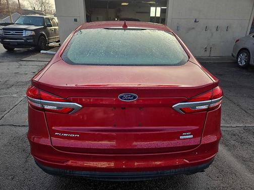 2020 Ford Fusion SE