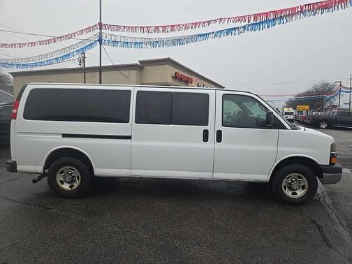 2011 Chevrolet Express 3500 LT
