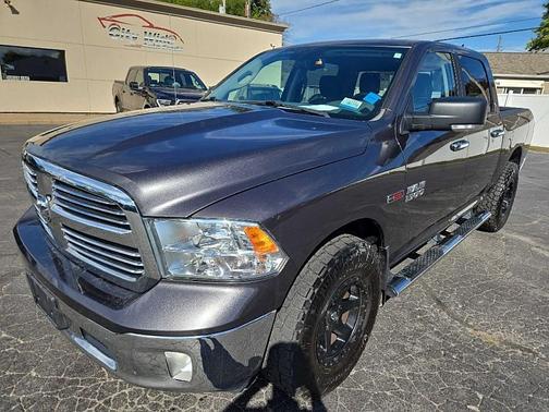 2018 RAM 1500 SLT