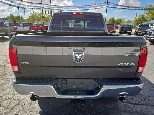 2018 RAM 1500 SLT